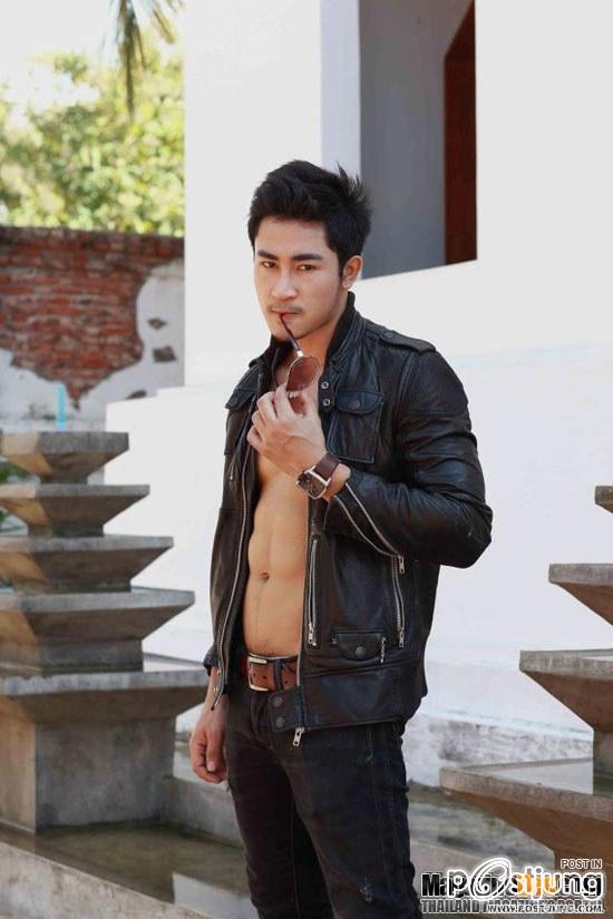 หล่อพอยัง