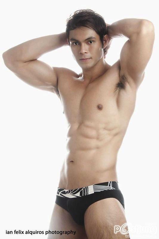 หุ่นอย่างนี้สยบตายคาอก