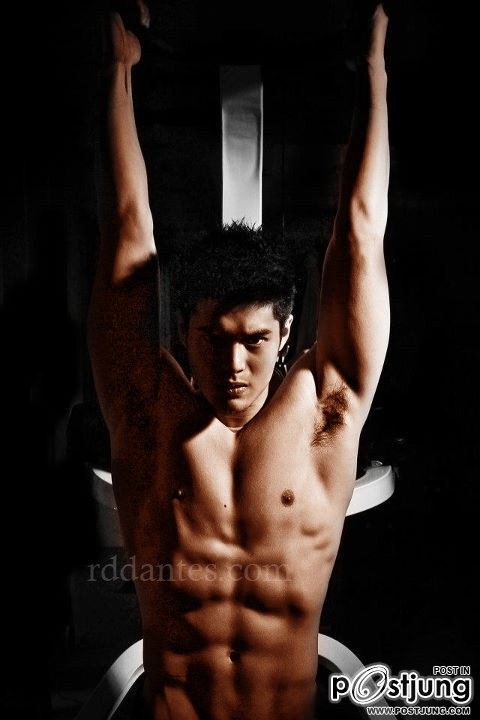 หุ่นอย่างนี้สยบตายคาอก