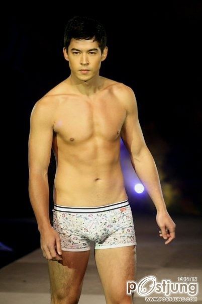 Jonavila  ล่ำจัง