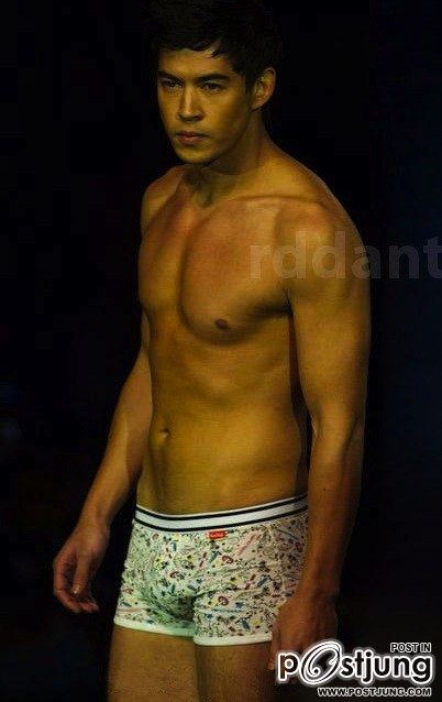 Jonavila  ล่ำจัง