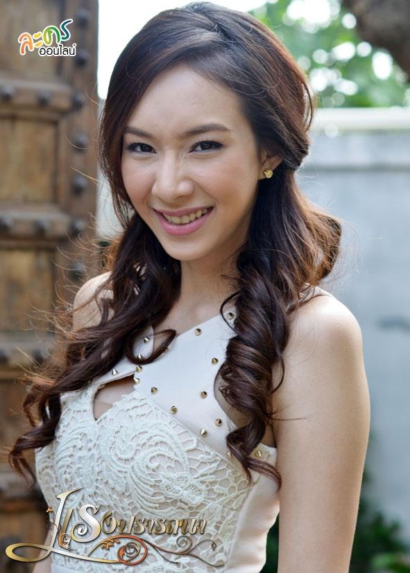 มิ้นท์ ณัฐวรา มิ้นต์ ชาลิดา คุณชอบใคร!!!