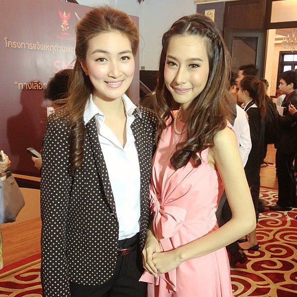 "แพนเค้ก-โบว์"   บางมุม ที่คล้ายกัน