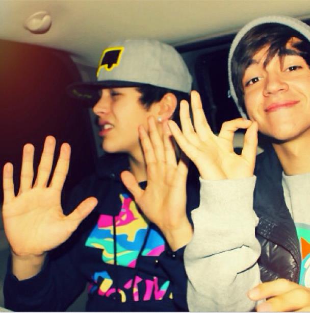 AUSTIN MAHONE ....