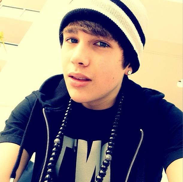 AUSTIN MAHONE ....
