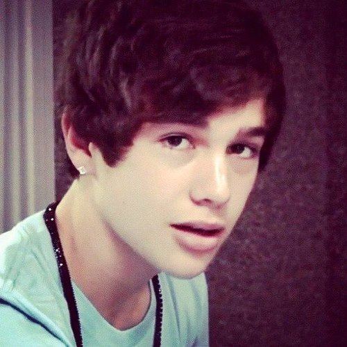 AUSTIN MAHONE ....