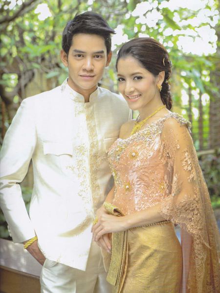 แฟชั่น ชุดไทยแต่งงานสวย ๆ ในโทนสีพาสเทลอ่อน ๆ