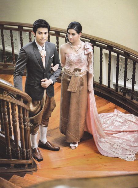 แฟชั่น ชุดไทยแต่งงานสวย ๆ ในโทนสีพาสเทลอ่อน ๆ