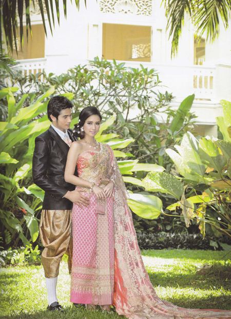 แฟชั่น ชุดไทยแต่งงานสวย ๆ ในโทนสีพาสเทลอ่อน ๆ