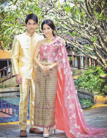 แฟชั่น ชุดไทยแต่งงานสวย ๆ ในโทนสีพาสเทลอ่อน ๆ