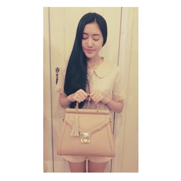 พิม พิมประภา สวย เป๊ะ ขาวใส