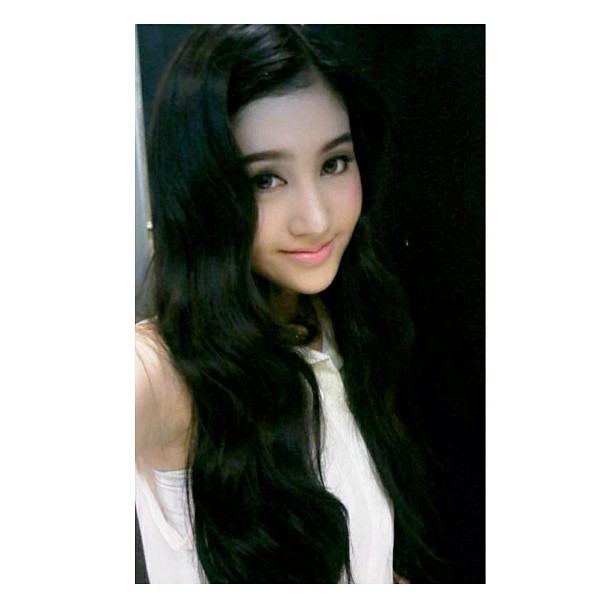 พิม พิมประภา สวย เป๊ะ ขาวใส