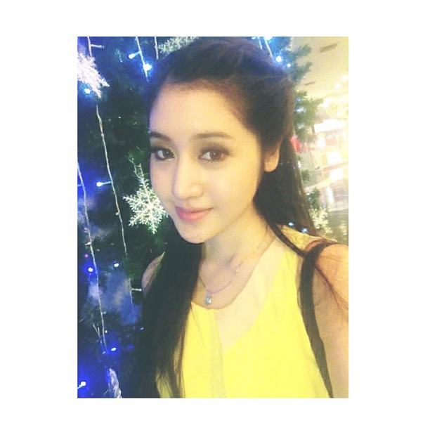 พิม พิมประภา สวย เป๊ะ ขาวใส