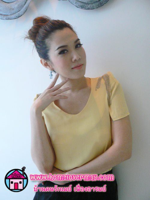 ชุดออกงานเริ่ดๆ เมย์ เฟื่องอารมณ์