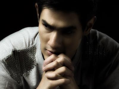 อ๋อม อรรคพันธ์ ผู้ชายที่หล่อ มีเสน่ห์ ที่ฉันหลงรัก