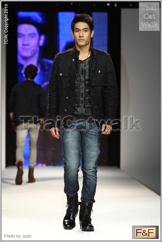 อ๋อม อรรคพันธ์ ผู้ชายที่หล่อ มีเสน่ห์ ที่ฉันหลงรัก