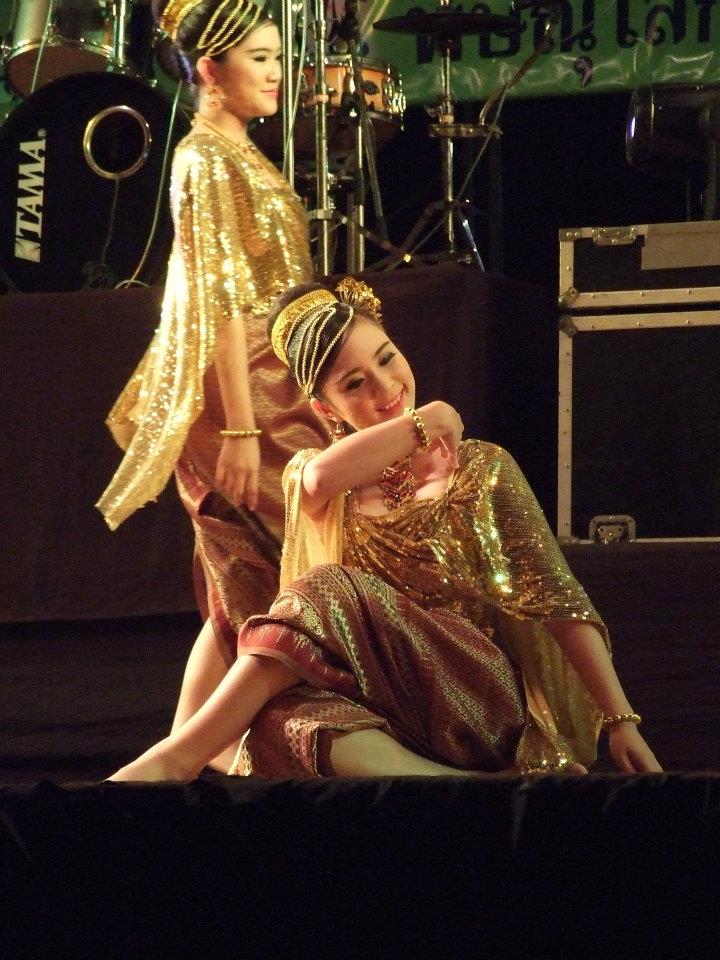 สาวพิษณุโลก น้องเพลง