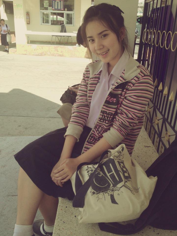 สาวพิษณุโลก น้องเพลง