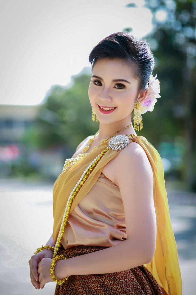 สาวพิษณุโลก น้องเพลง