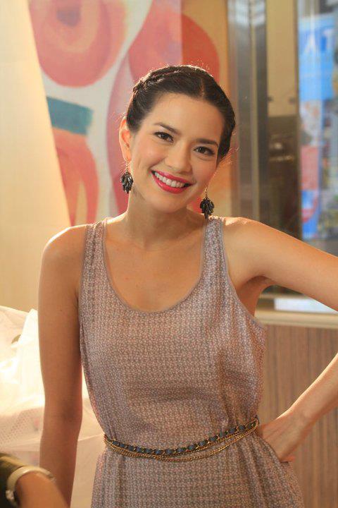 นางเอกจอมแก่นเซี้ยว อ้อม พิยดา