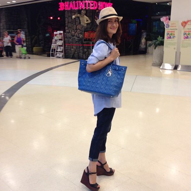 เจ้าหญิงแห่งวงการ " แอน ทองประสม "