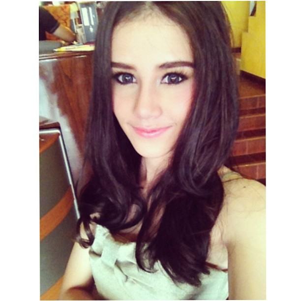 นางเอก ใหม่ 7สี เตรียม เช็นสัญญา เข้า ช่อง7