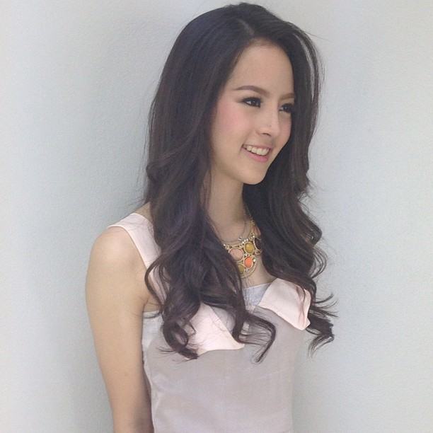 นางเอก ใหม่ 7สี เตรียม เช็นสัญญา เข้า ช่อง7