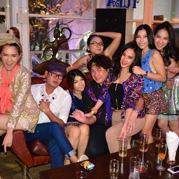 วิบวับทั้งงาน! อั้ม-เมย์ และแก๊งเพื่อน ในงานปาร์ตี้ บลิ้ง บลิ้ง