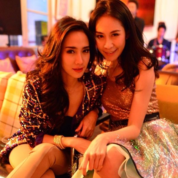 วิบวับทั้งงาน! อั้ม-เมย์ และแก๊งเพื่อน ในงานปาร์ตี้ บลิ้ง บลิ้ง