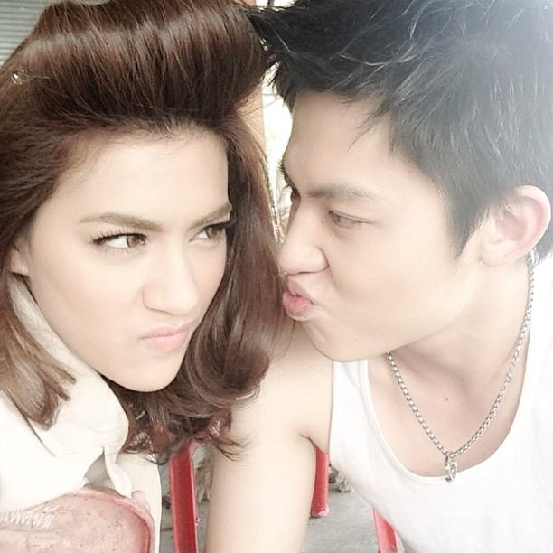 หมาก-คิม จาก ละคร ต้นรักริมรั้ว