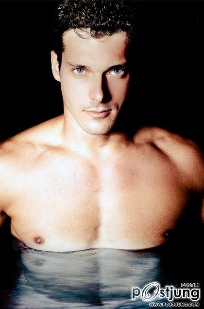 Leonardo by Leo Castro : HQ images