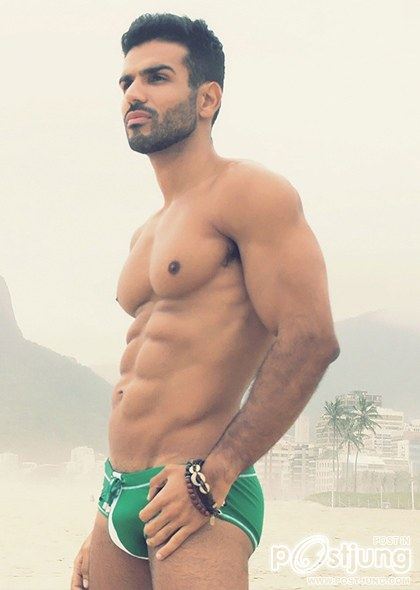 Sidney Allan by Sergio Santoian
