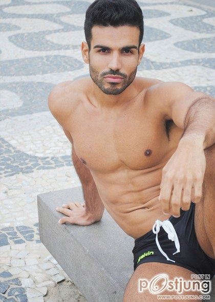 Sidney Allan by Sergio Santoian
