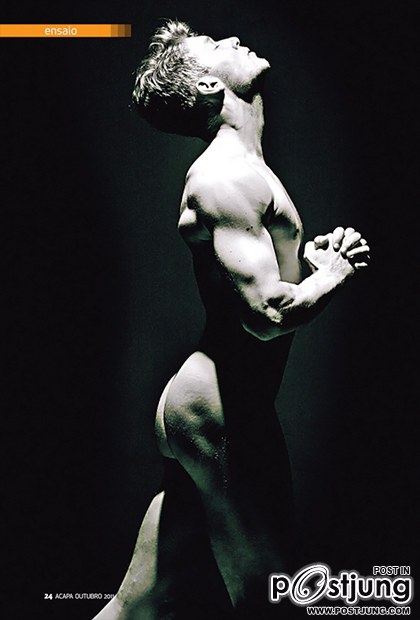 Sexy Core by Ronaldo Gutierrez