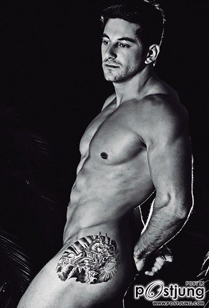 Sexy Core by Ronaldo Gutierrez