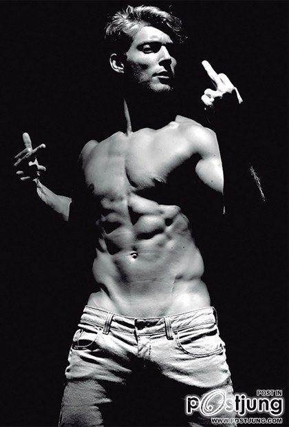 Sexy Core by Ronaldo Gutierrez