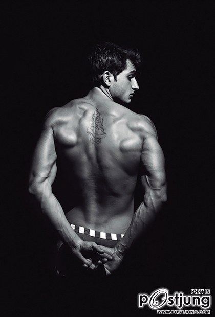 Sexy Core by Ronaldo Gutierrez