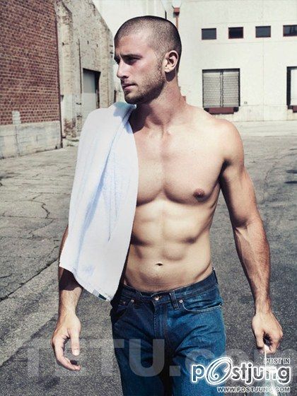 Maxi Austin by Scott Hoover