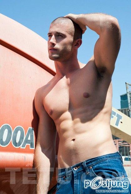 Maxi Austin by Scott Hoover