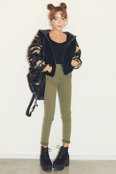 แฟชั่น กางเกงเอวสูง สำหรับ สาวๆ