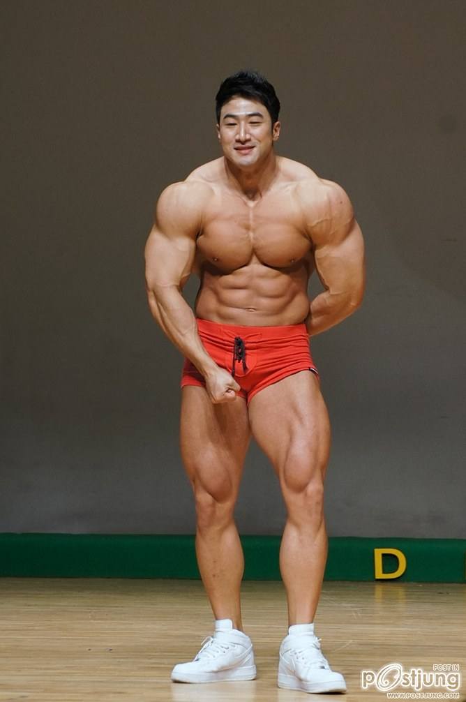 เพ่ๆไม่ไหวแล้วหน้าหล่ออีก