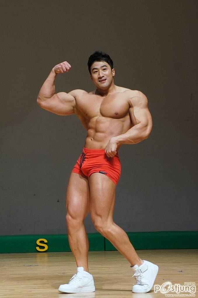 เพ่ๆไม่ไหวแล้วหน้าหล่ออีก