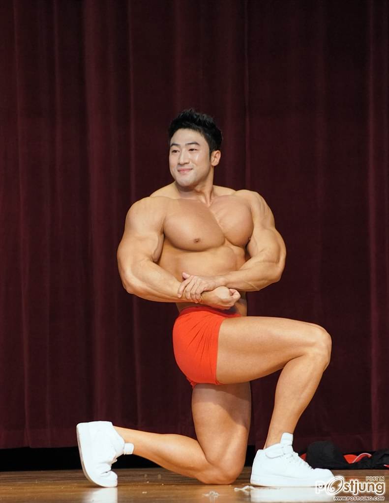 เพ่ๆไม่ไหวแล้วหน้าหล่ออีก