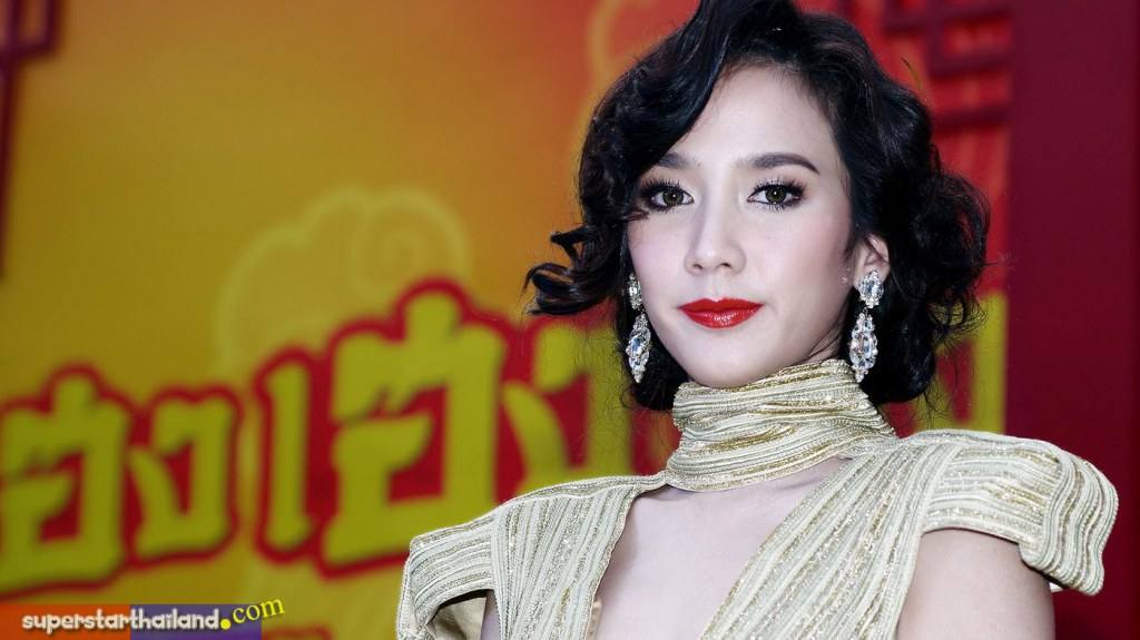 อั้ม พัชราภา กับผมทรงใหม่เลิศที่สุดในสามโลก