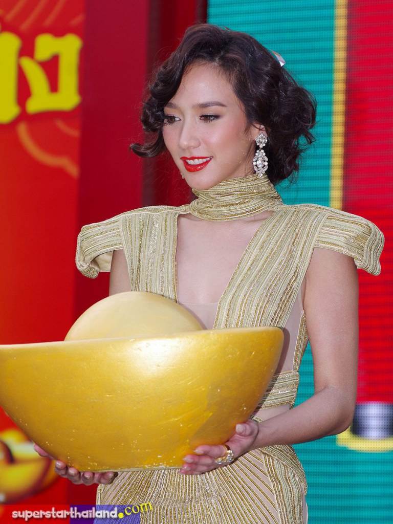 อั้ม พัชราภา กับผมทรงใหม่เลิศที่สุดในสามโลก