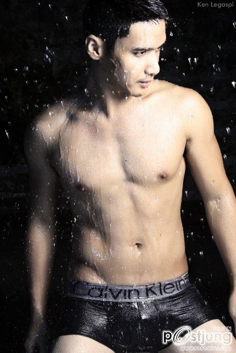 ตี๋หล่อสาดดดด