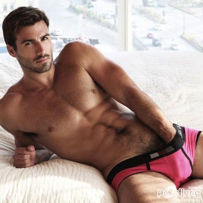 หล่อเข้มๆแนวๆ