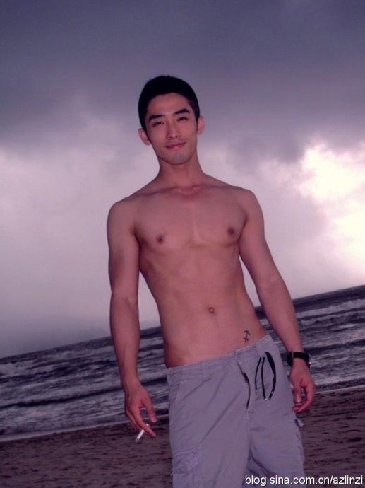 ถ้าจะหล่อแบบนี้ สักทีสองทีจะไม่ลืมพระคุณ