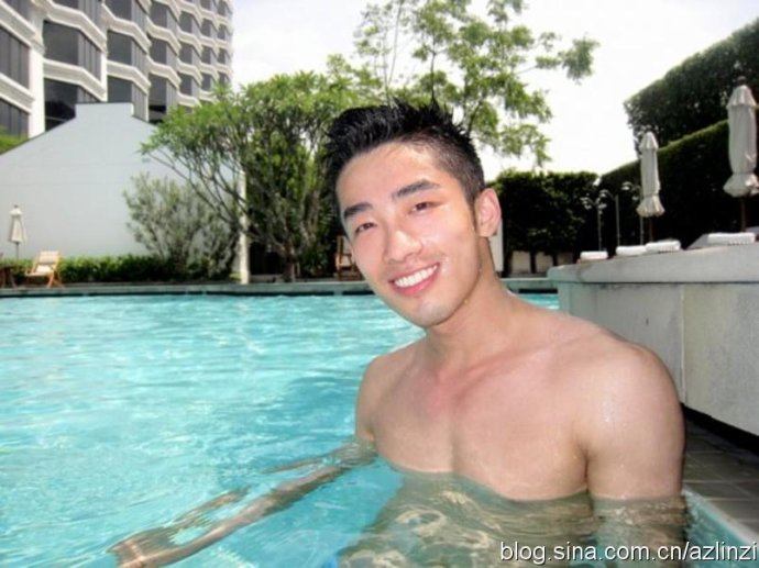 ถ้าจะหล่อแบบนี้ สักทีสองทีจะไม่ลืมพระคุณ