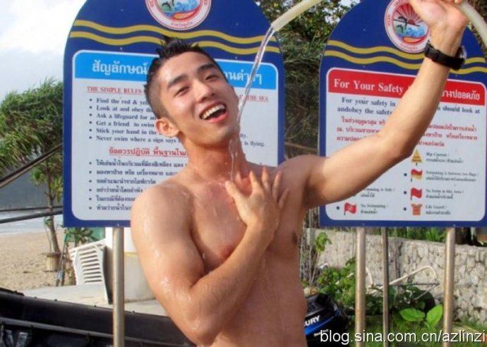 ถ้าจะหล่อแบบนี้ สักทีสองทีจะไม่ลืมพระคุณ